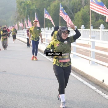 Runner Photo 6834714