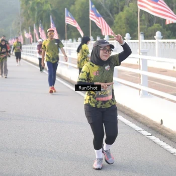 Runner Photo 6834715