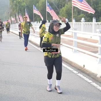 Runner Photo 6834719