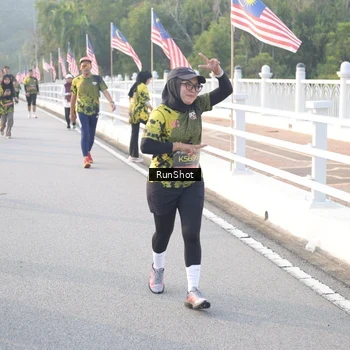 Runner Photo 6834723