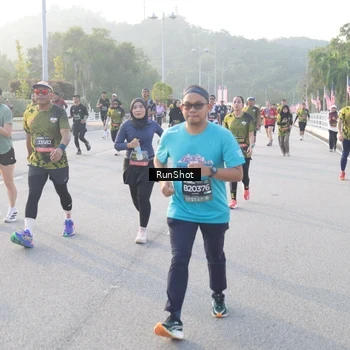 Runner Photo 6834728