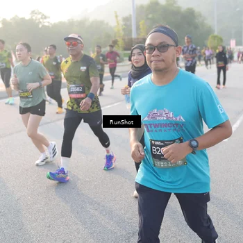 Runner Photo 6834744
