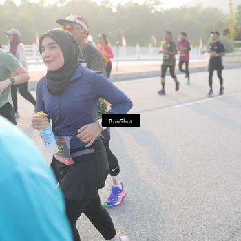 Runner Photo 6834752