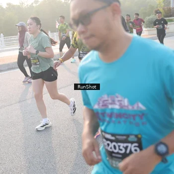 Runner Photo 6834755