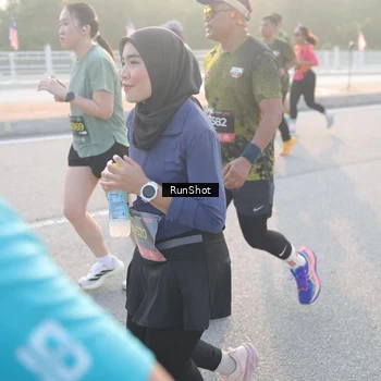 Runner Photo 6834756