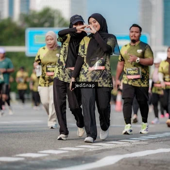 Runner Photo 6834771
