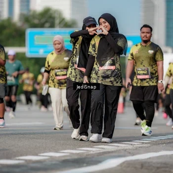 Runner Photo 6834772