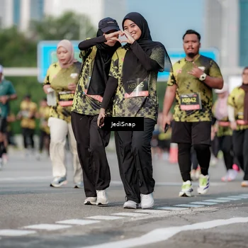 Runner Photo 6834788