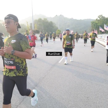 Runner Photo 6834839