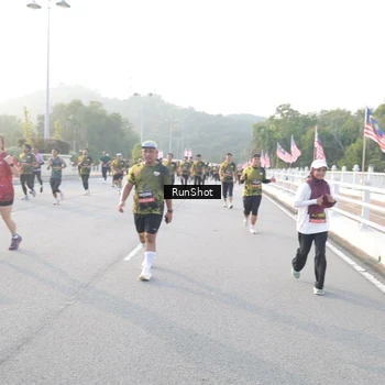 Runner Photo 6834851