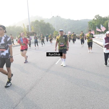 Runner Photo 6834852
