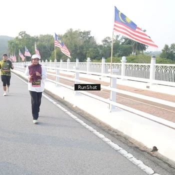 Runner Photo 6834853