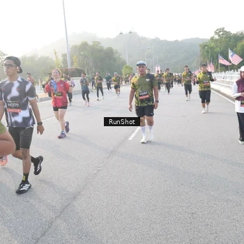 Runner Photo 6834871