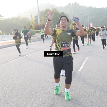 Runner Photo 6834951