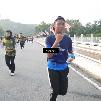 Runner Photo 6834990