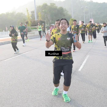 Runner Photo 6834994