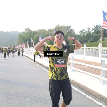 Runner Photo 6834997