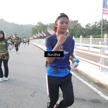 Runner Photo 6834999