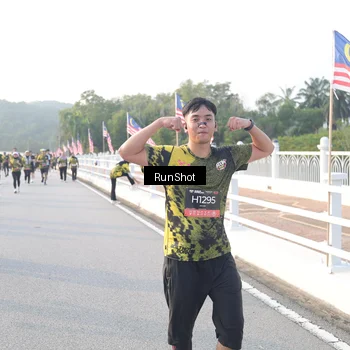 Runner Photo 6835001