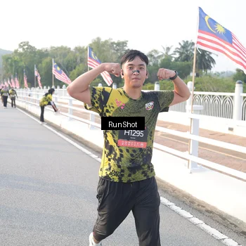 Runner Photo 6835002