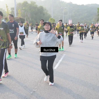 Runner Photo 6835009