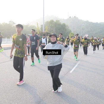 Runner Photo 6835014