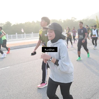 Runner Photo 6835016