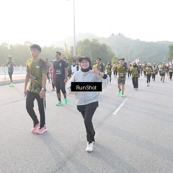 Runner Photo 6835017
