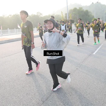 Runner Photo 6835031