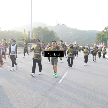 Runner Photo 6835033