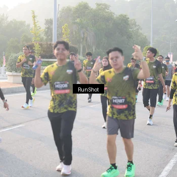 Runner Photo 6835034