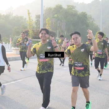 Runner Photo 6835038