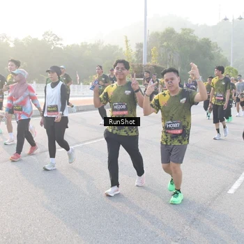 Runner Photo 6835052