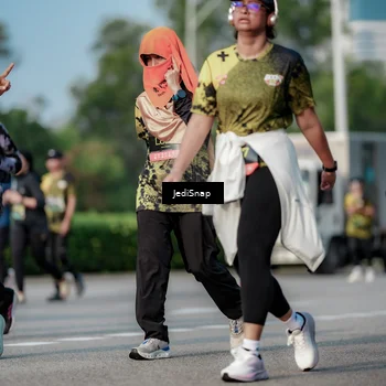 Runner Photo 6835055