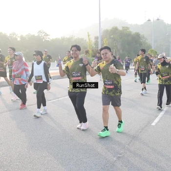 Runner Photo 6835060