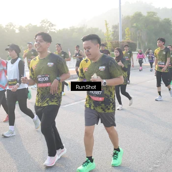 Runner Photo 6835064