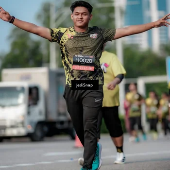 Runner Photo 6835067