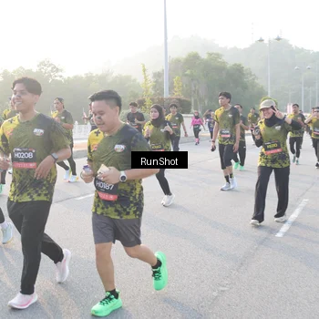 Runner Photo 6835068