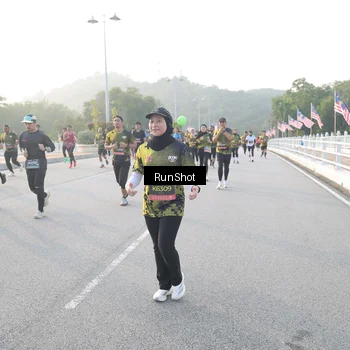 Runner Photo 6835070