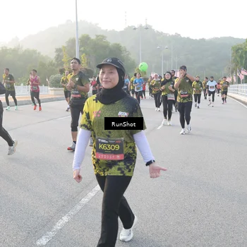 Runner Photo 6835087