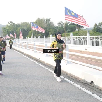 Runner Photo 6835090