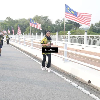 Runner Photo 6835091