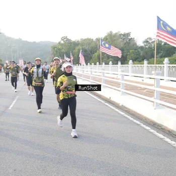 Runner Photo 6835095