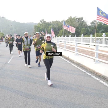 Runner Photo 6835104