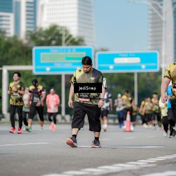 Runner Photo 6835156