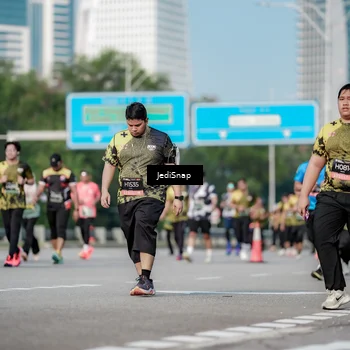 Runner Photo 6835158