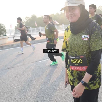 Runner Photo 6835179