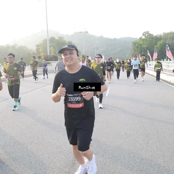 Runner Photo 6835190
