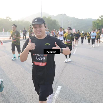 Runner Photo 6835200