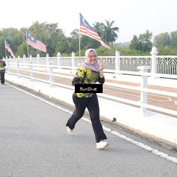 Runner Photo 6835214
